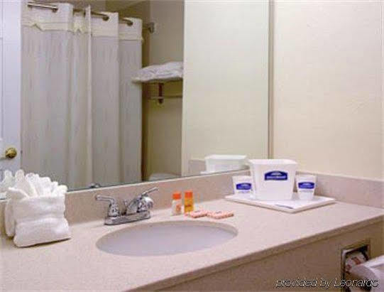 Home Inn & Suites Montgomery Værelse billede